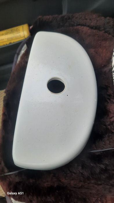 Продам крышку бочка унитаза