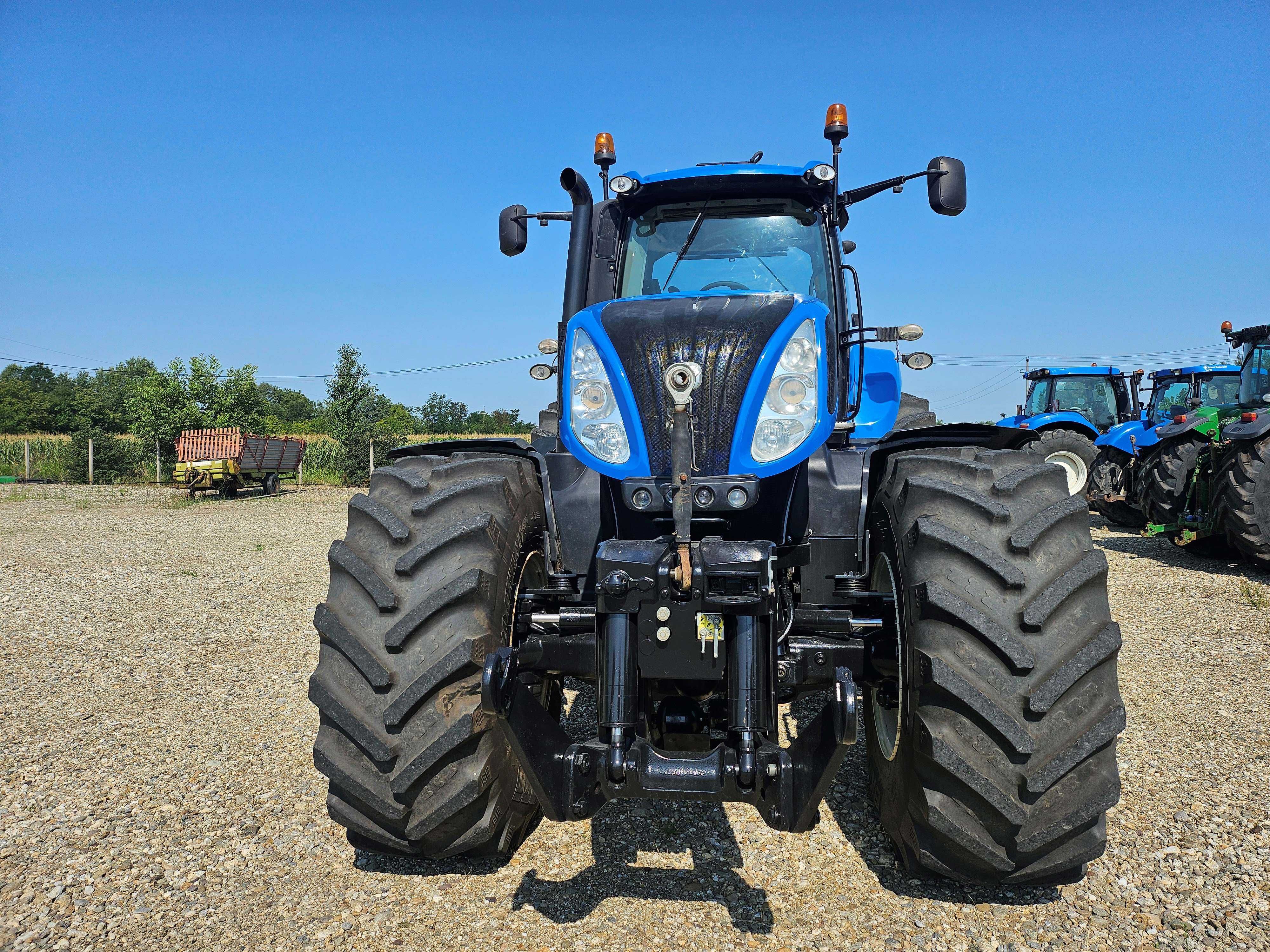 Tractor New Holland T8.330 putere 300 Cp.