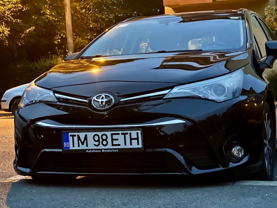 TOYOTA   Avensis
