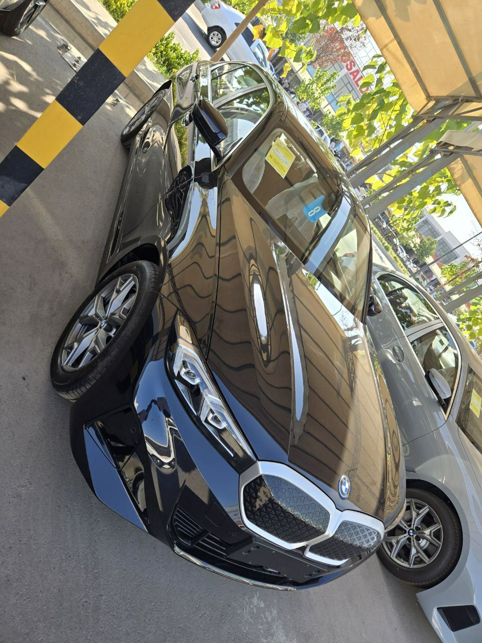 Bmw i3, 35L  нотариус