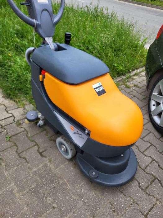 Masina de spalat pardoseli / Taski swingo 450B