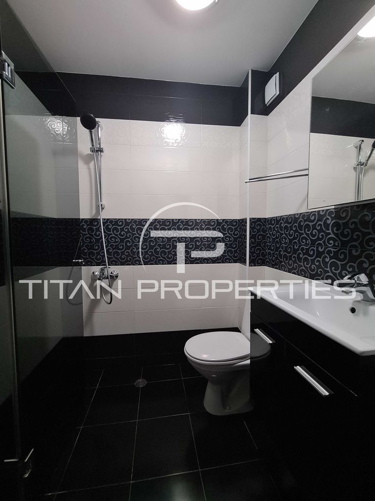 Продава се Тристаен апартамент в Пловдив, Христо Смирненски - 80 кв.м за 2063 €/кв.м - Снимка #7