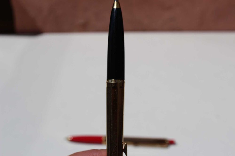 Set 2 pixuri BALLOGRAF - Made in Sweden, Negru si Rosu