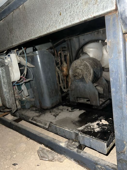 Xaladelnik sotiladi ishlashi yaxshi