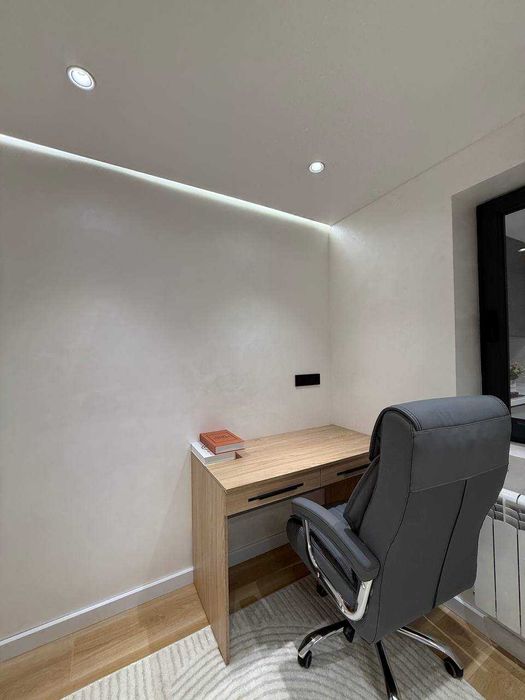 Евро под кд.ч Чехова 3в4, 70 м², кирпичный дом, Centr Ойбек`