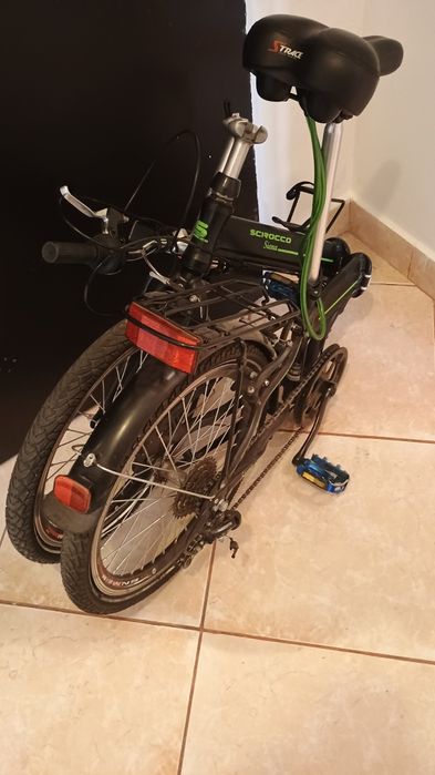 Doua biciclete care se strang  de vanzare