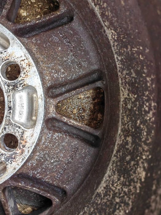 Джанти с гуми от Mitsubishi Pajero