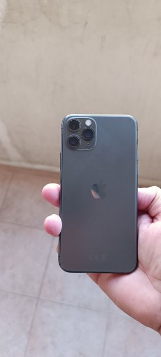 iPhone 11 Pro -перфектен