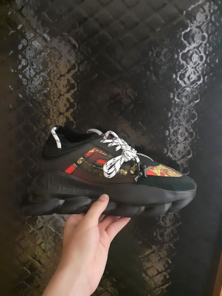 Versace chain reaction print