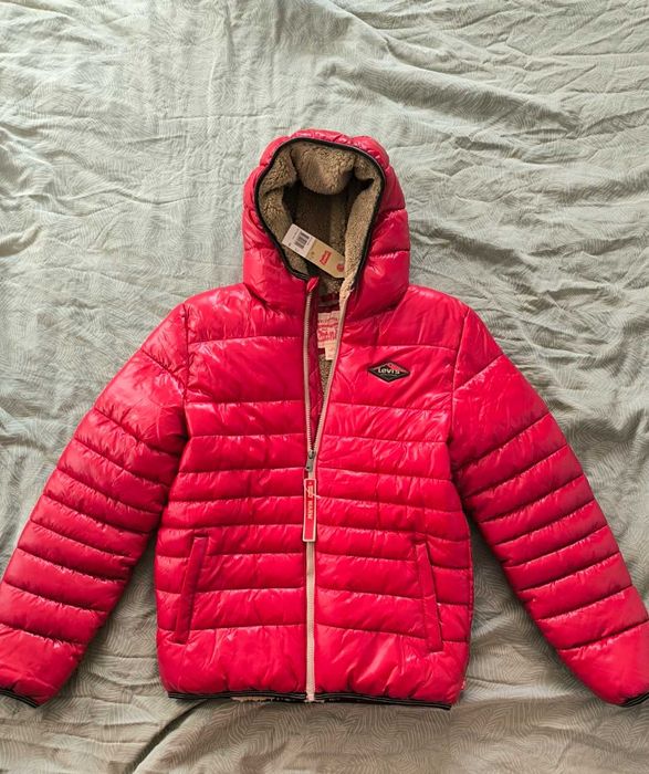 Яке Levi's warm червено, ново с етикет