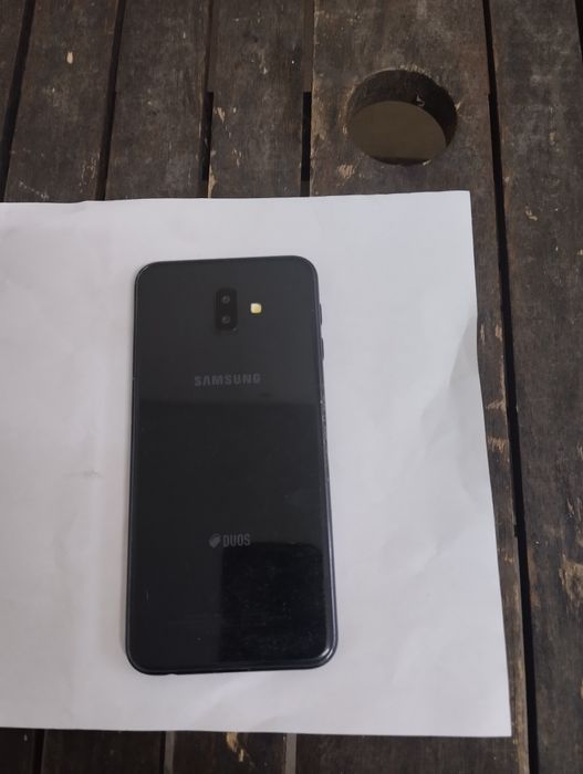 Продавам samsung j6+