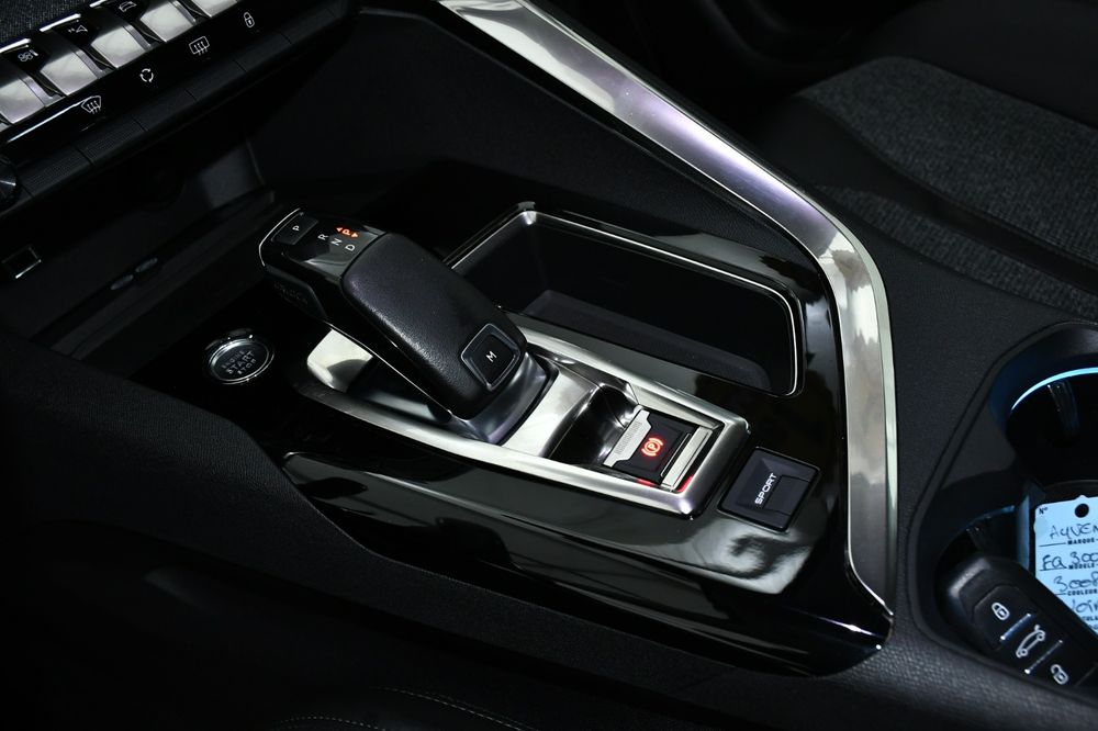 /// Peugeot 3008 ALLURE Black Edition ///