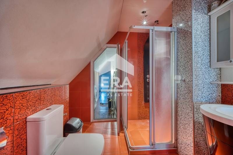 Екстравагантен, панорамен, тристаен апартамент в кв. Победа, гр. Варна