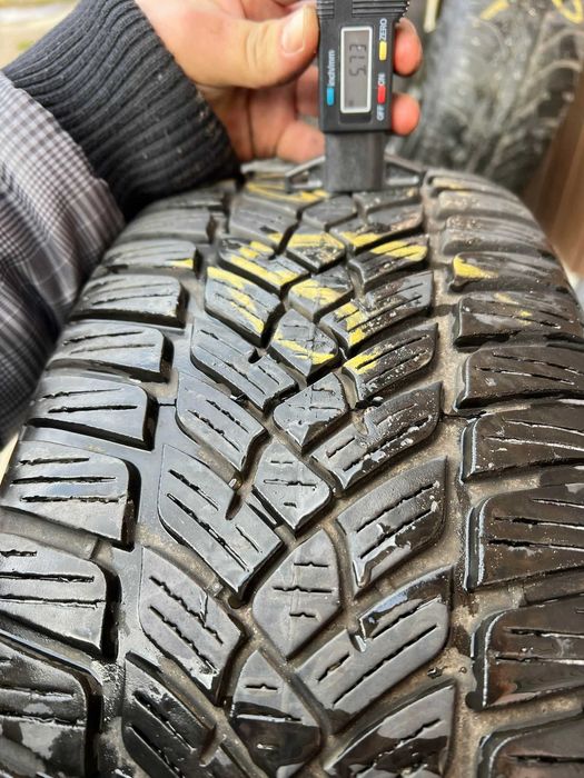 anvelope Semperit Master-Grip 2 cu dimensiunea 215/60 R16 97H M+S