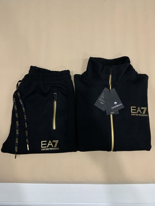 Уникален Мъжки комплект EMPORIO ARMANI 7