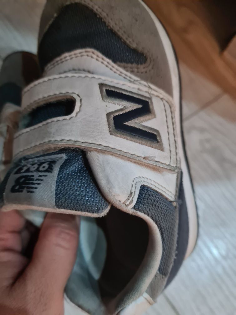 Кроссовки детские new balance