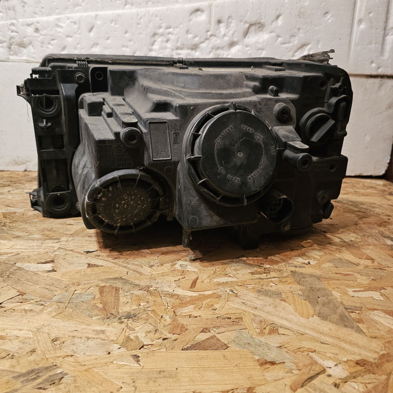 Ляв фар за land rover  range rover sport 6H3213005VA8LZN 1EL23802252