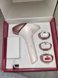 Фотоепилатор Philips Lumea BRI958