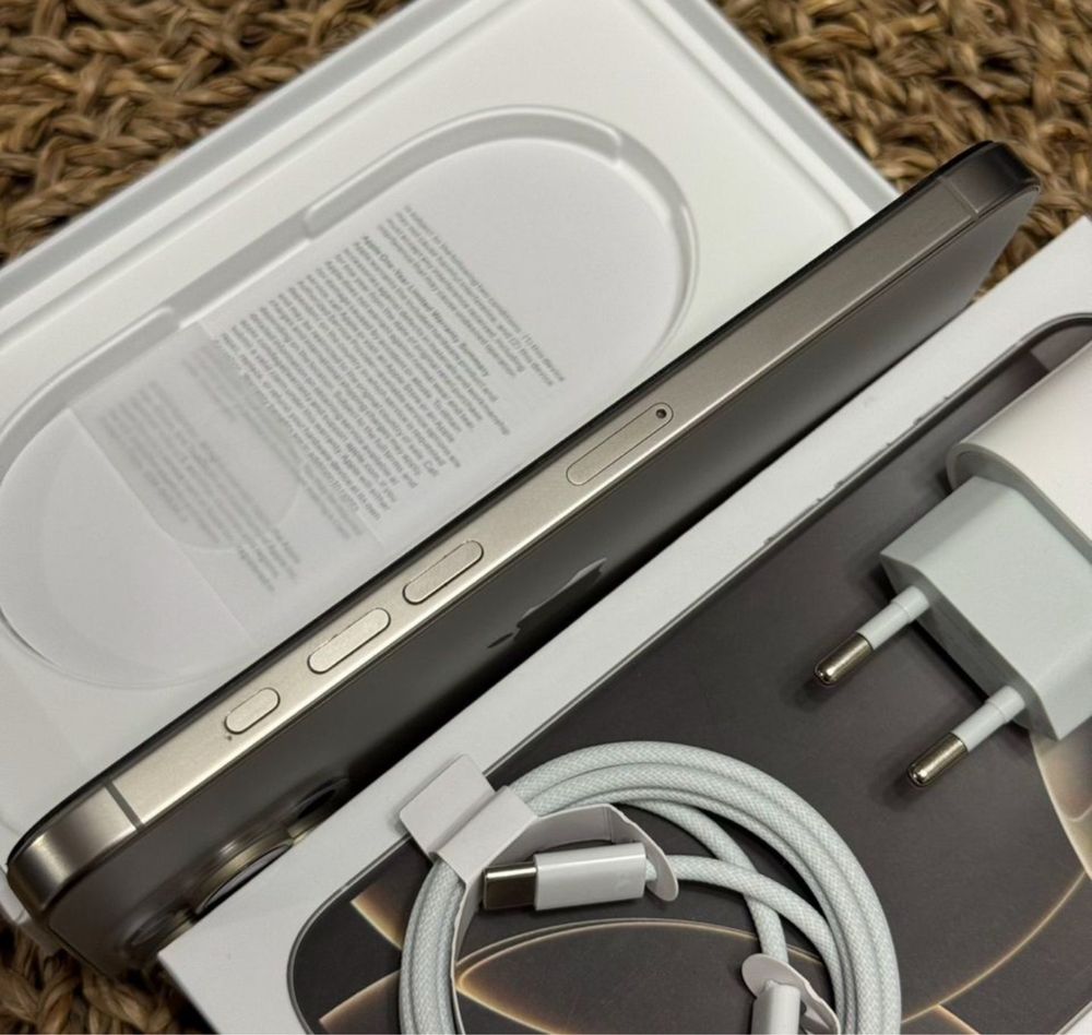 iPhone 16 Pro Max 256 ГБ