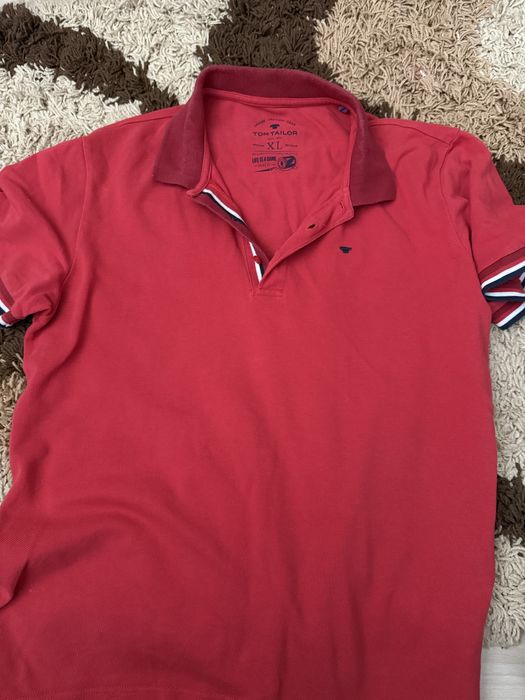 Vând haine de firma