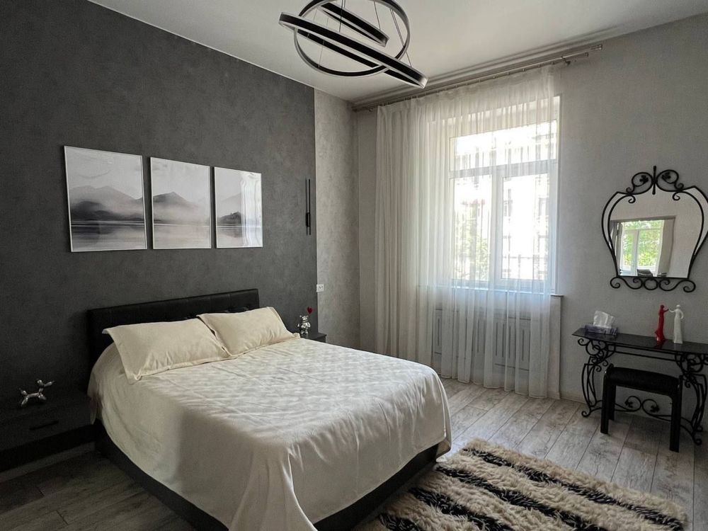 Продаётся 2х кв. Уд Бобура, 56м2. Дом 18. Яккасарайский район.