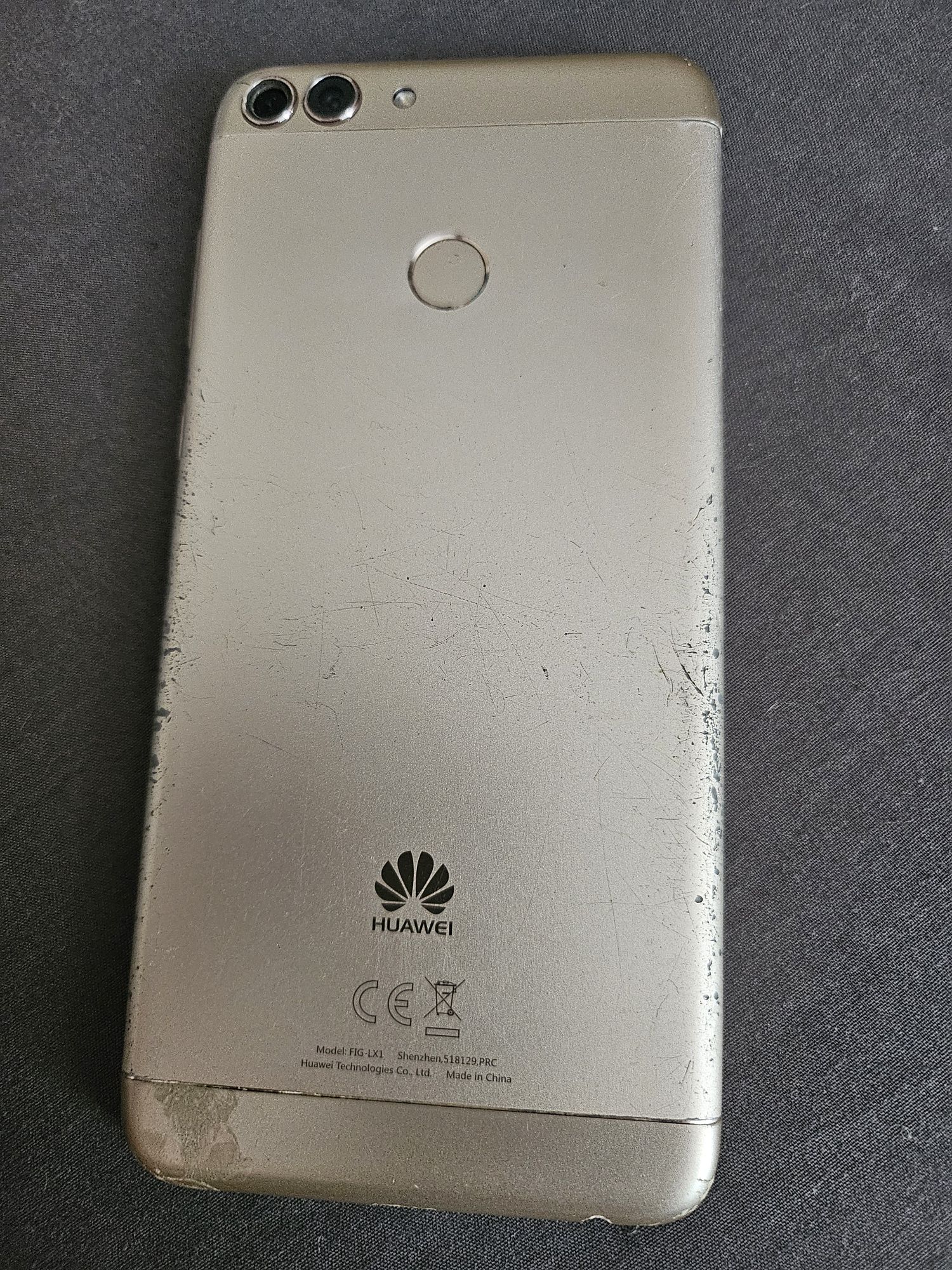 Huawei p smart счупен дисплей
