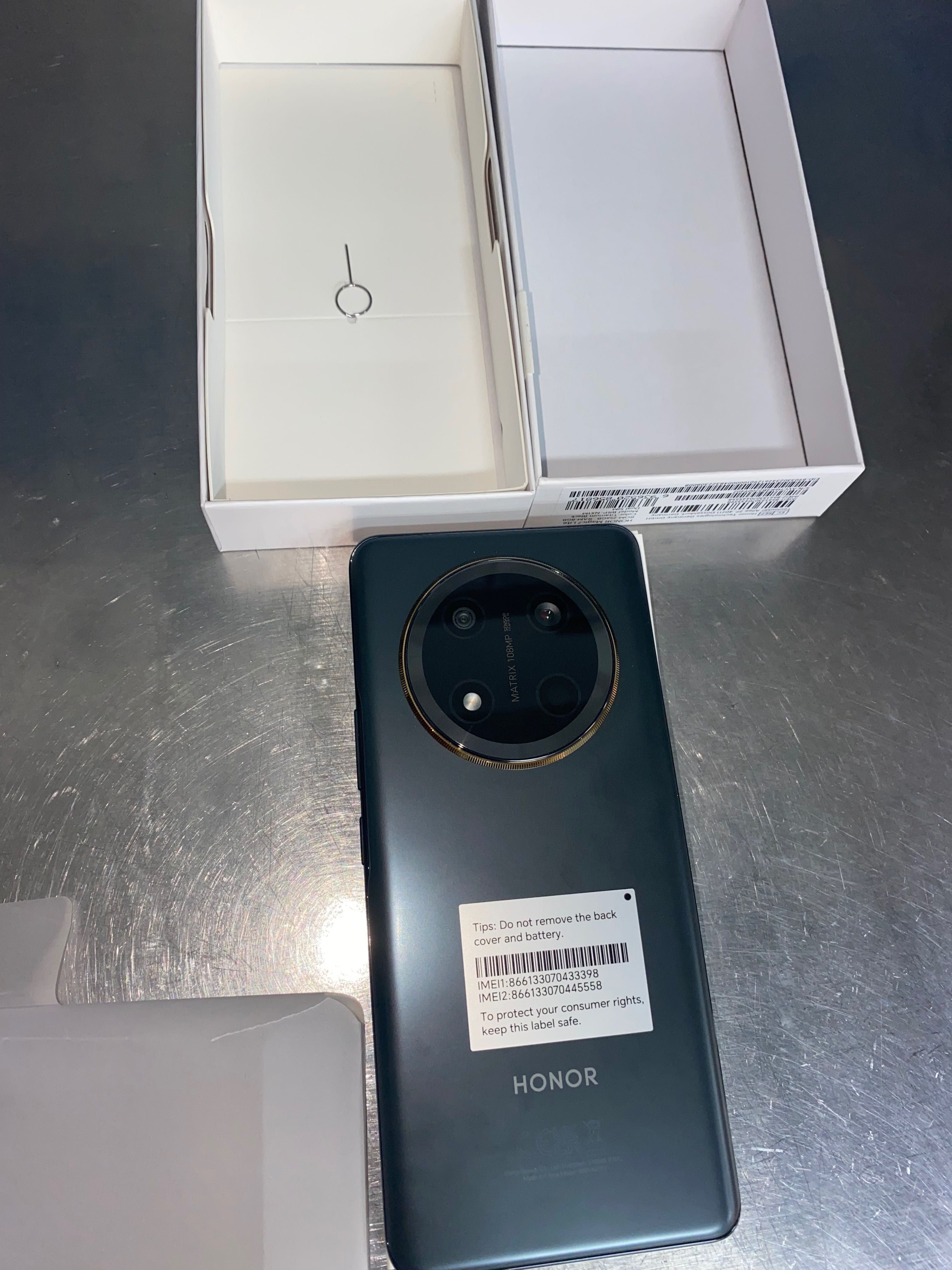 HONOR Magic 7 Lite (2 БРОЯ) Чисто нови с 2г. гаранция , 256 GB