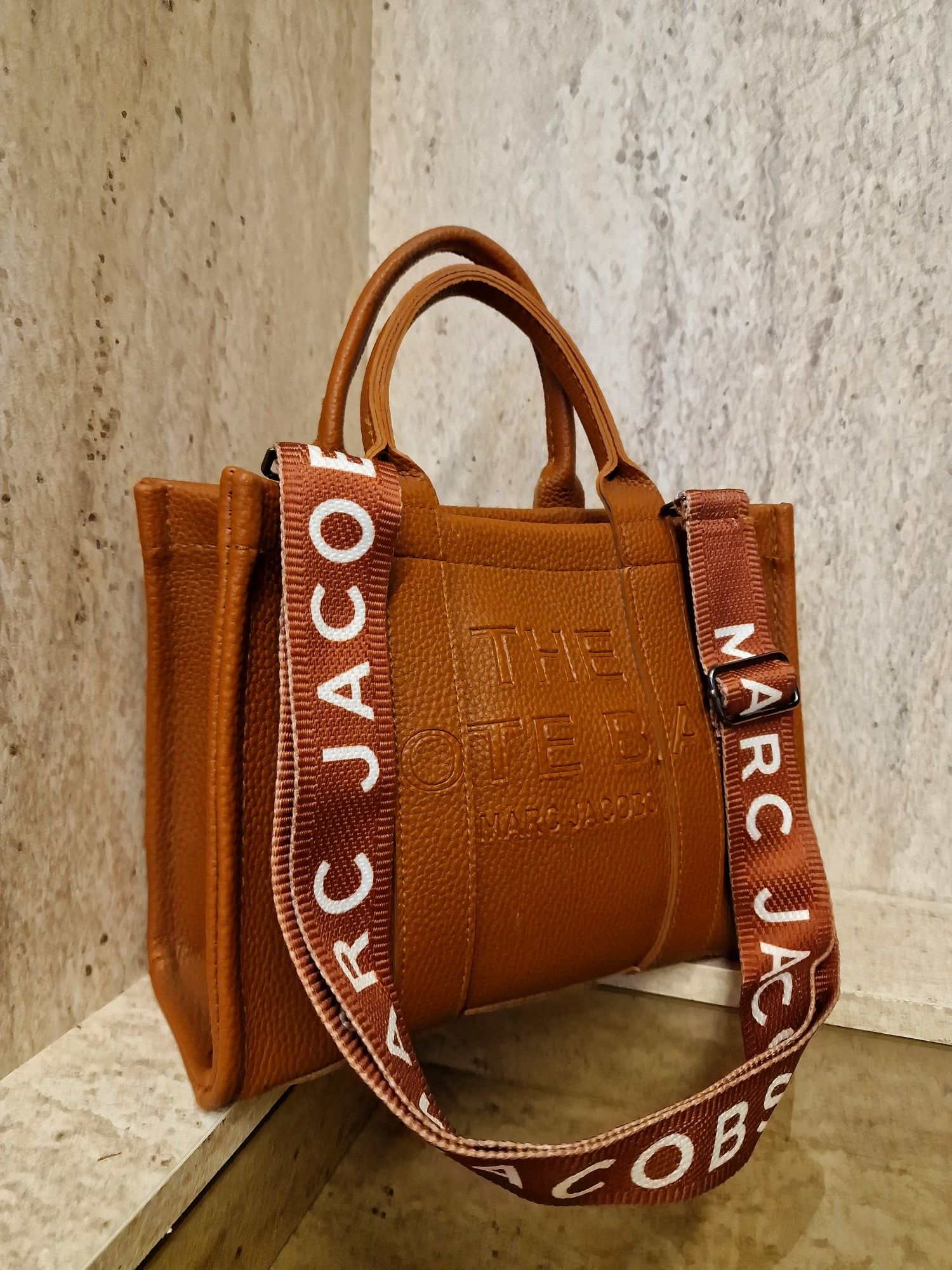 Стилна дамска чанта The Tote Bag