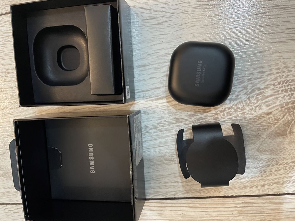 Продам наушники Galaxy Buds Pro.новые в упаковке оригинал.