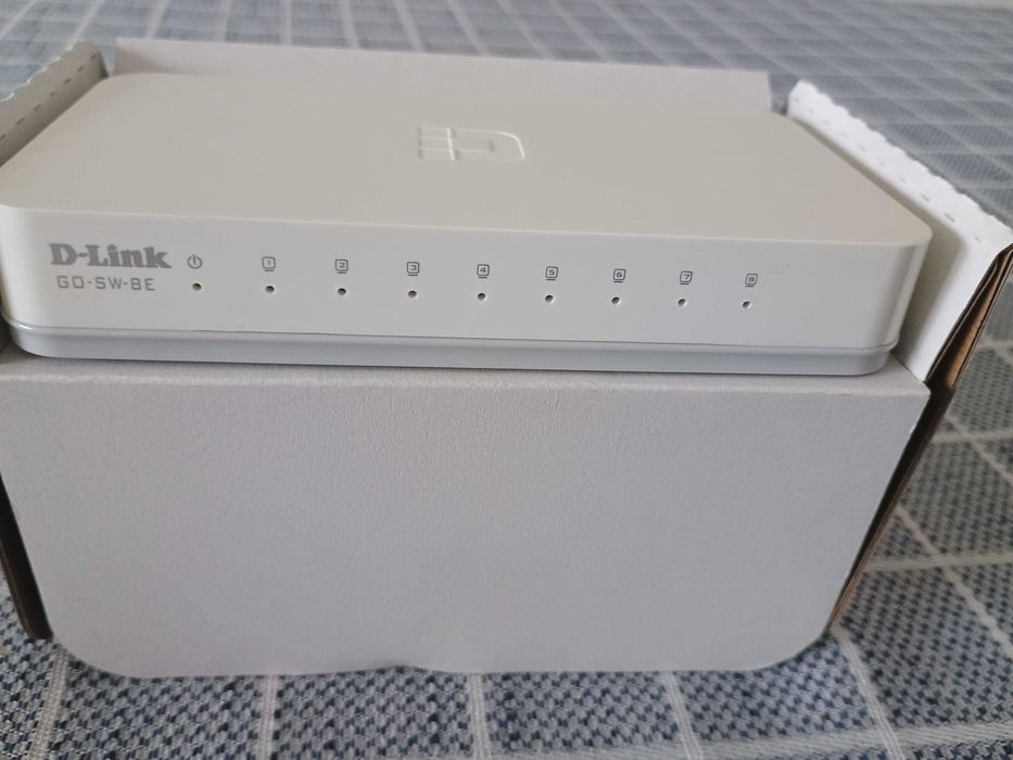 Суич D-link 8 порта