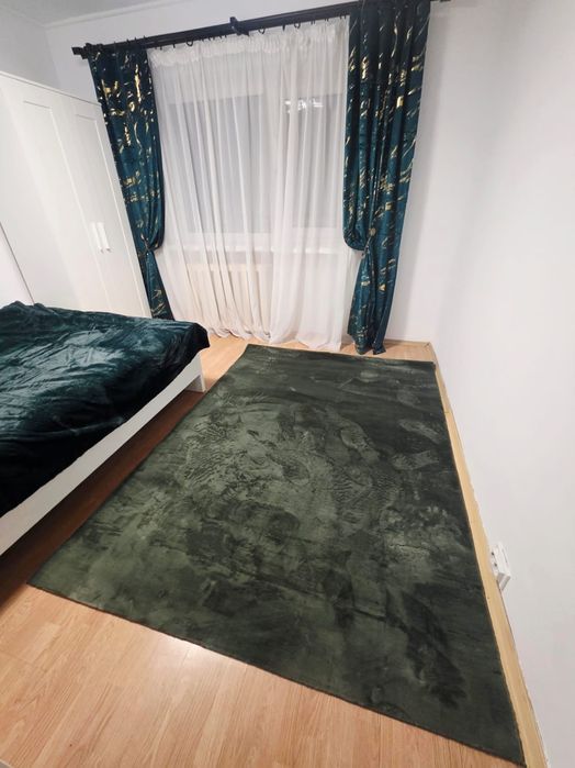 Închiriez apartament cu 3 camere complet mobilat și utilat