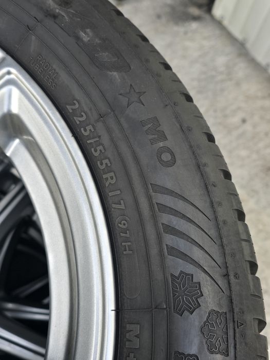 4 Броя 225/55/17 Dunlop 2x7,5mm 2x6,2mm