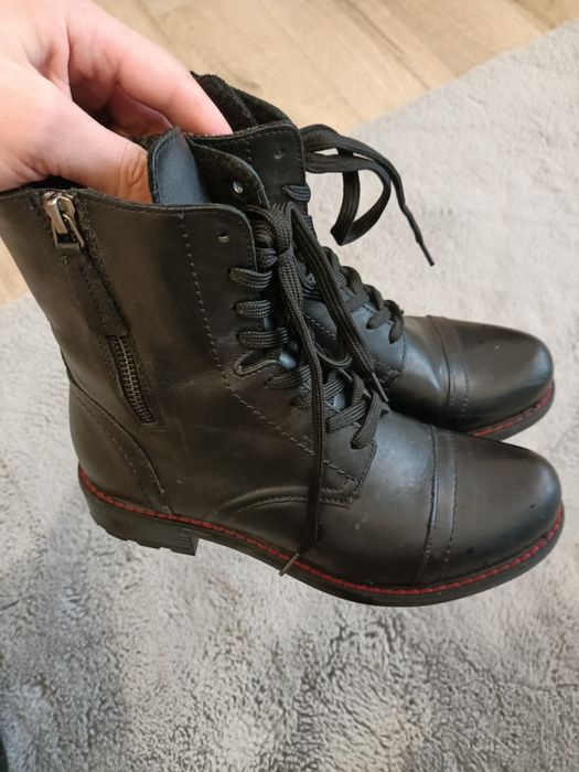 vând ghete de iarnă pentru femei