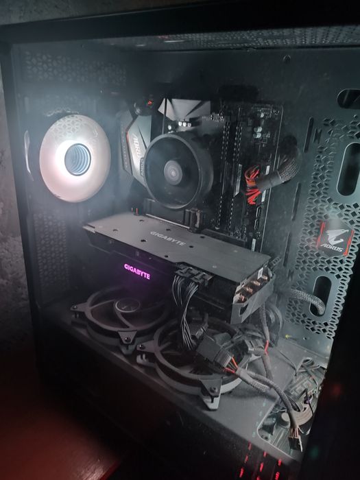 Vând R5 3600 Rx 5700xt (rtx 3060)