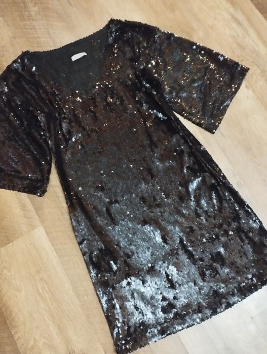 Нарядное платье 48р