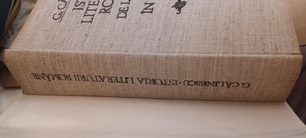 Vând cartea Istoria literaturii române
