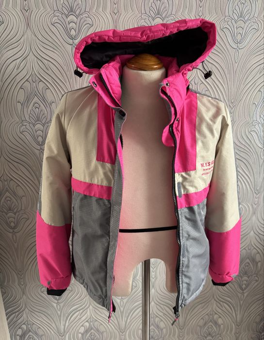 Спортивная зимняя куртка