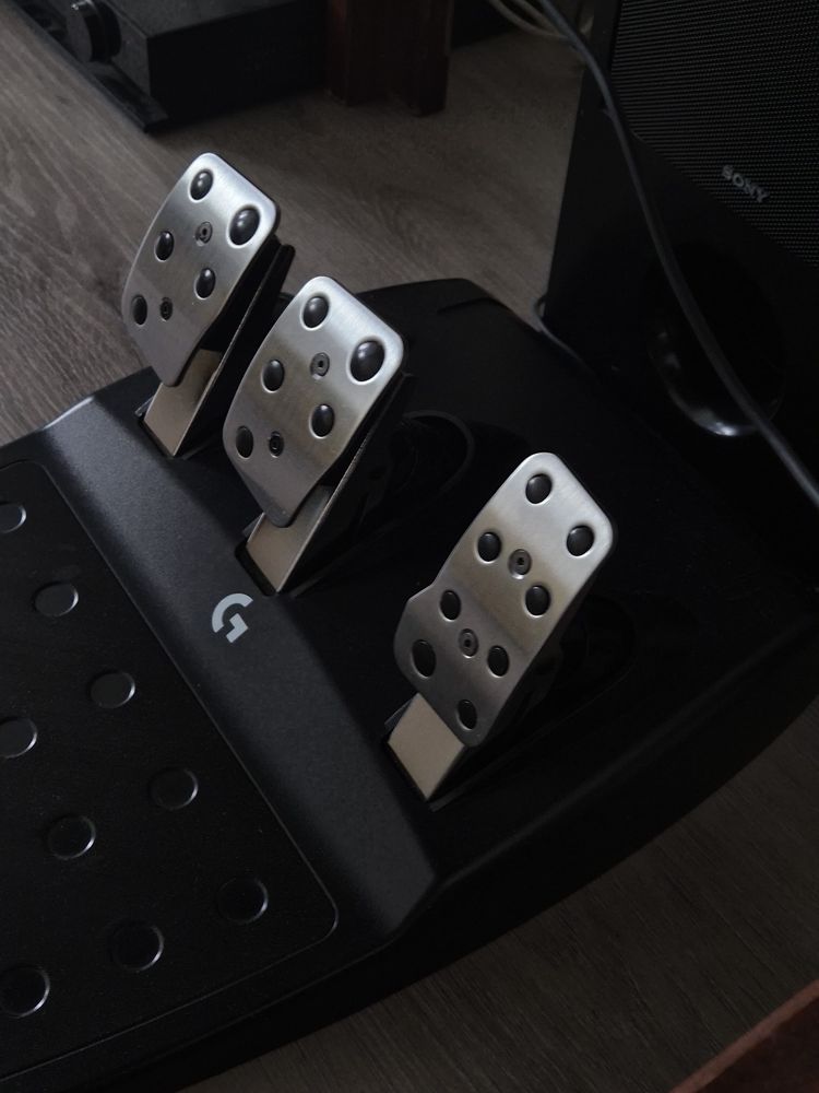 Volan logitech g923 cu schimbator