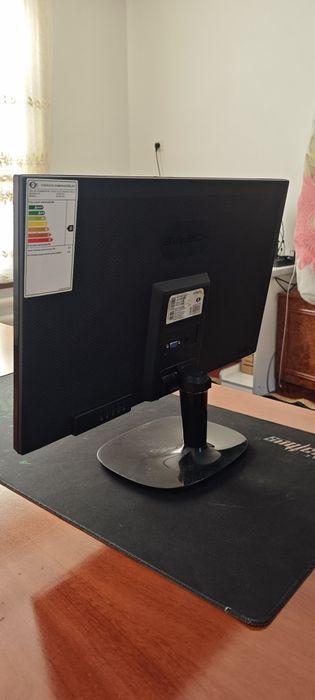 Manitor Avtech 22D1000 LED Vga Port Holati Yahshi