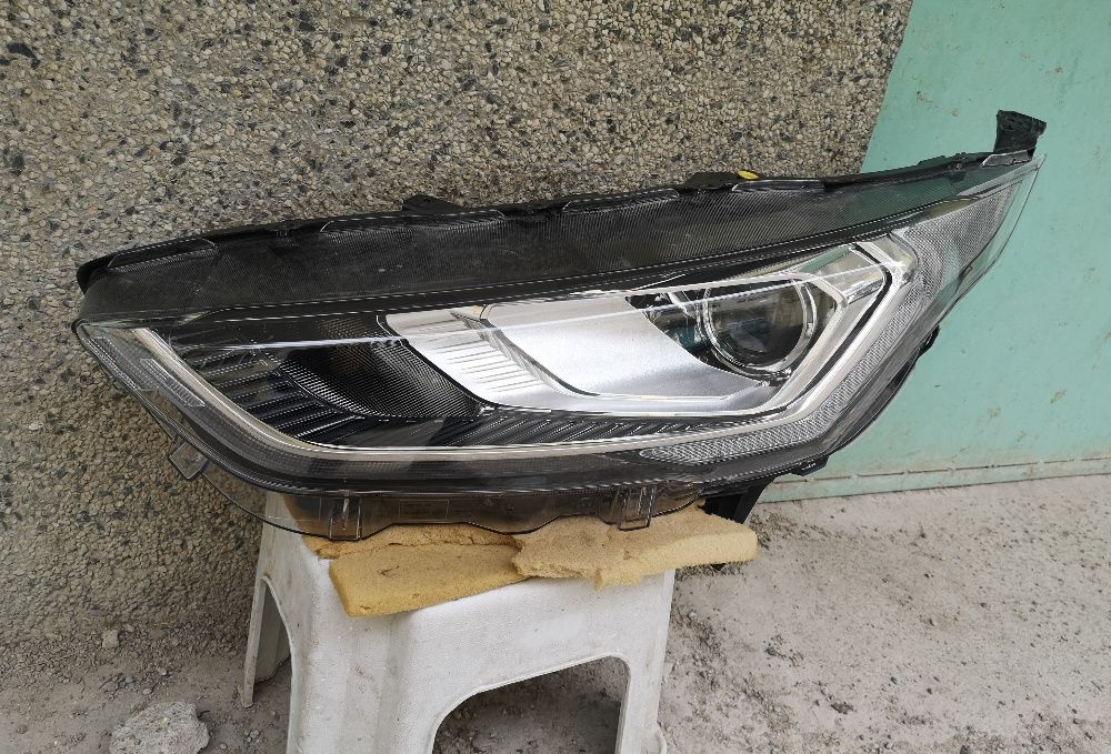 Оригинален фар за Форд Ford Connect Facelift Led Biksenon