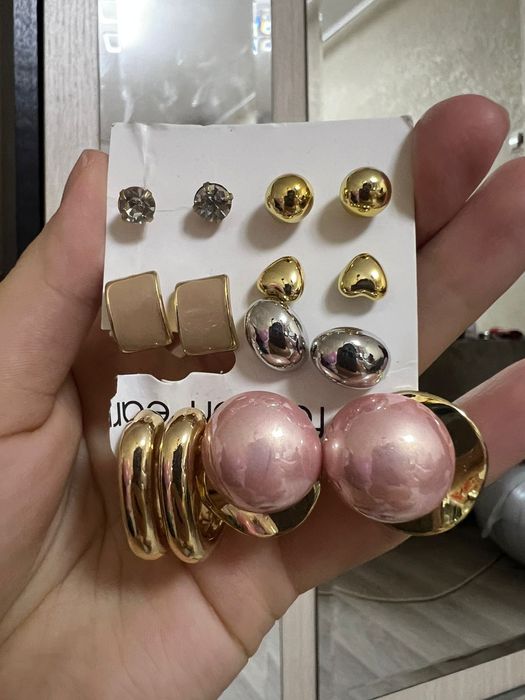 Продам серьги бижутерия