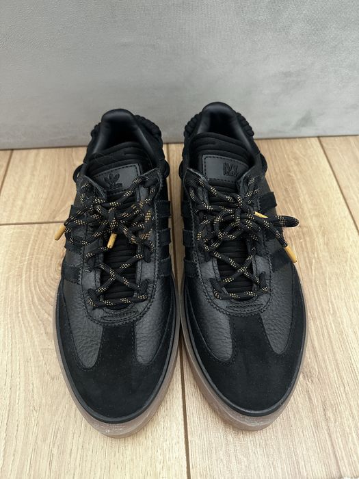 Маратонки на адидас