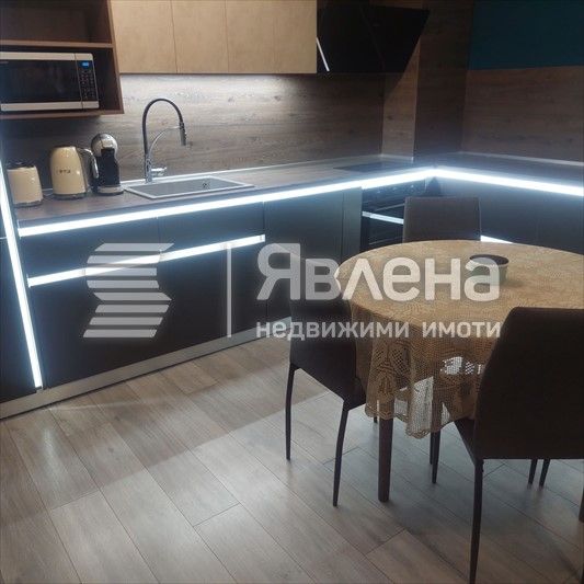 Продава се Двустаен апартамент в Варна, Гранд Мол Варна - 85 кв.м за 2177 €/кв.м - Снимка #2