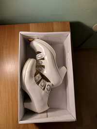 Pantofiori fetita printesa nr 27 albi