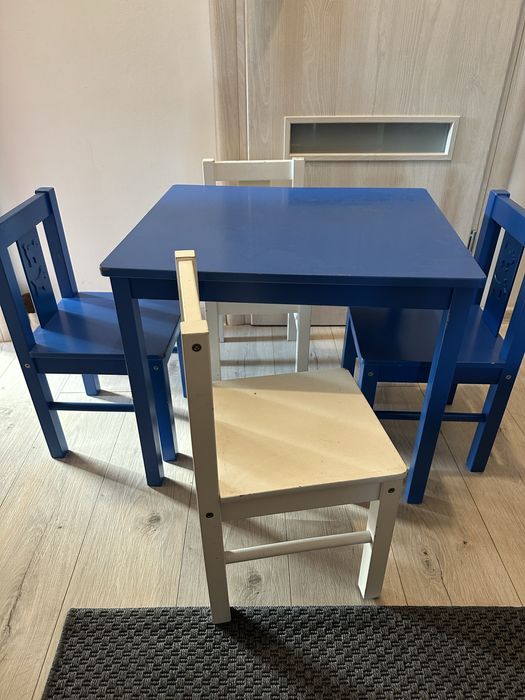 Vand masuta cu 4 scaune copii Ikea