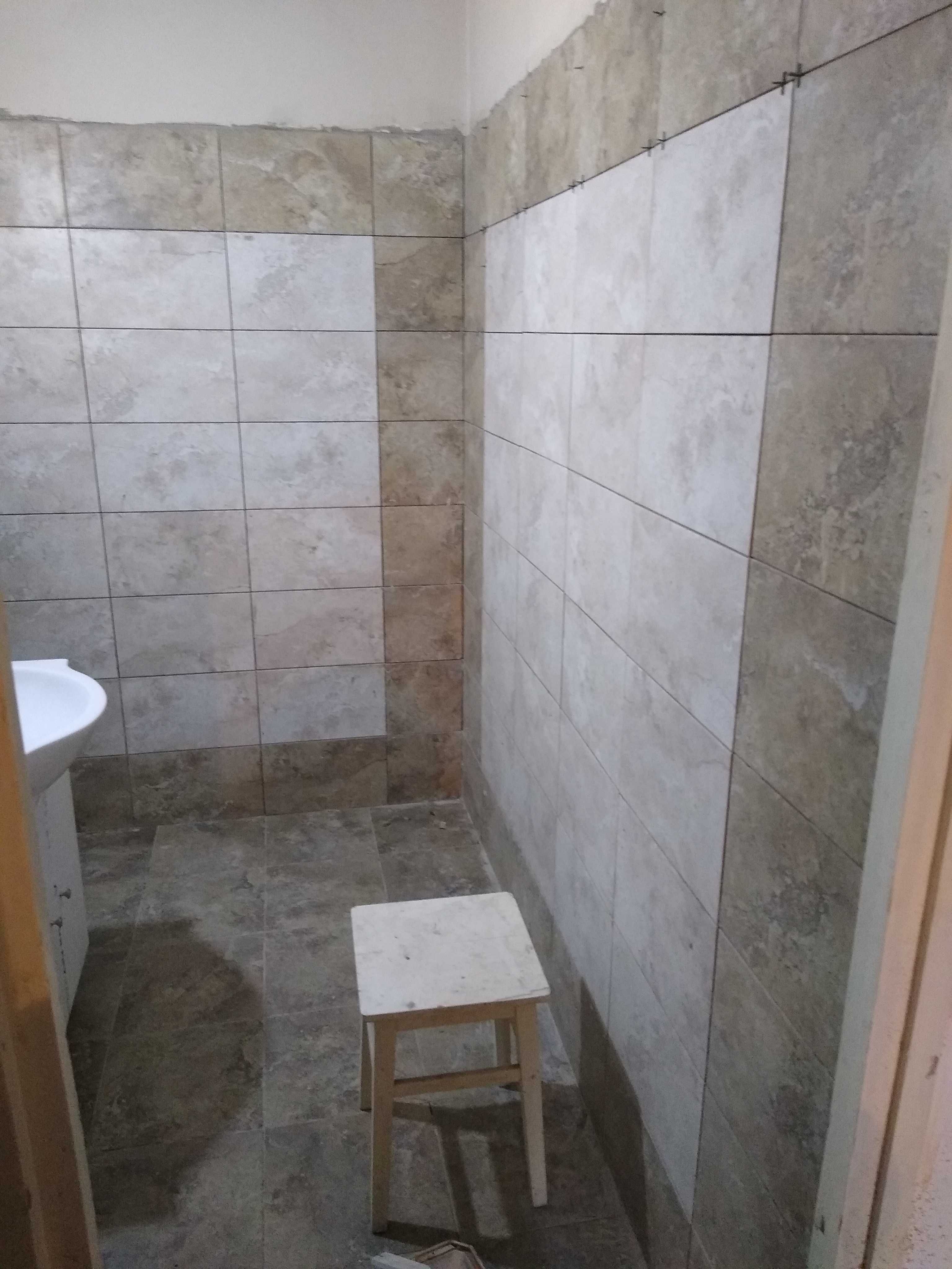 Interioare: gresie, faianță, parchet, zugrăveli, glet rigips, sanitare