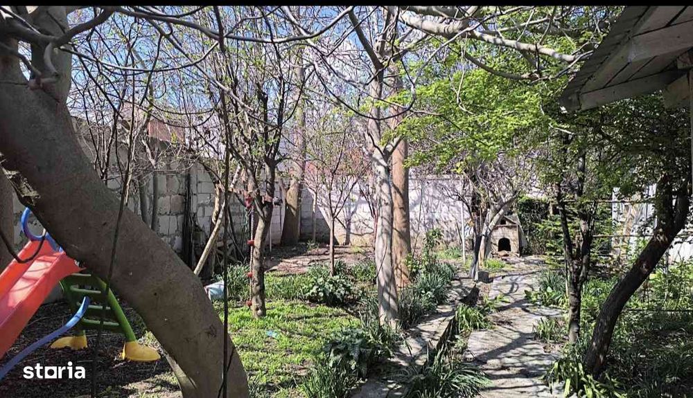 Casă P+1 cu anexe – 3 apartamente, teren 493 mp – zona Școala 1