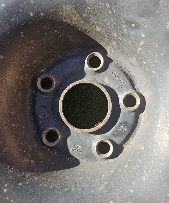 16 Железни джанти с оригинални тасове VW