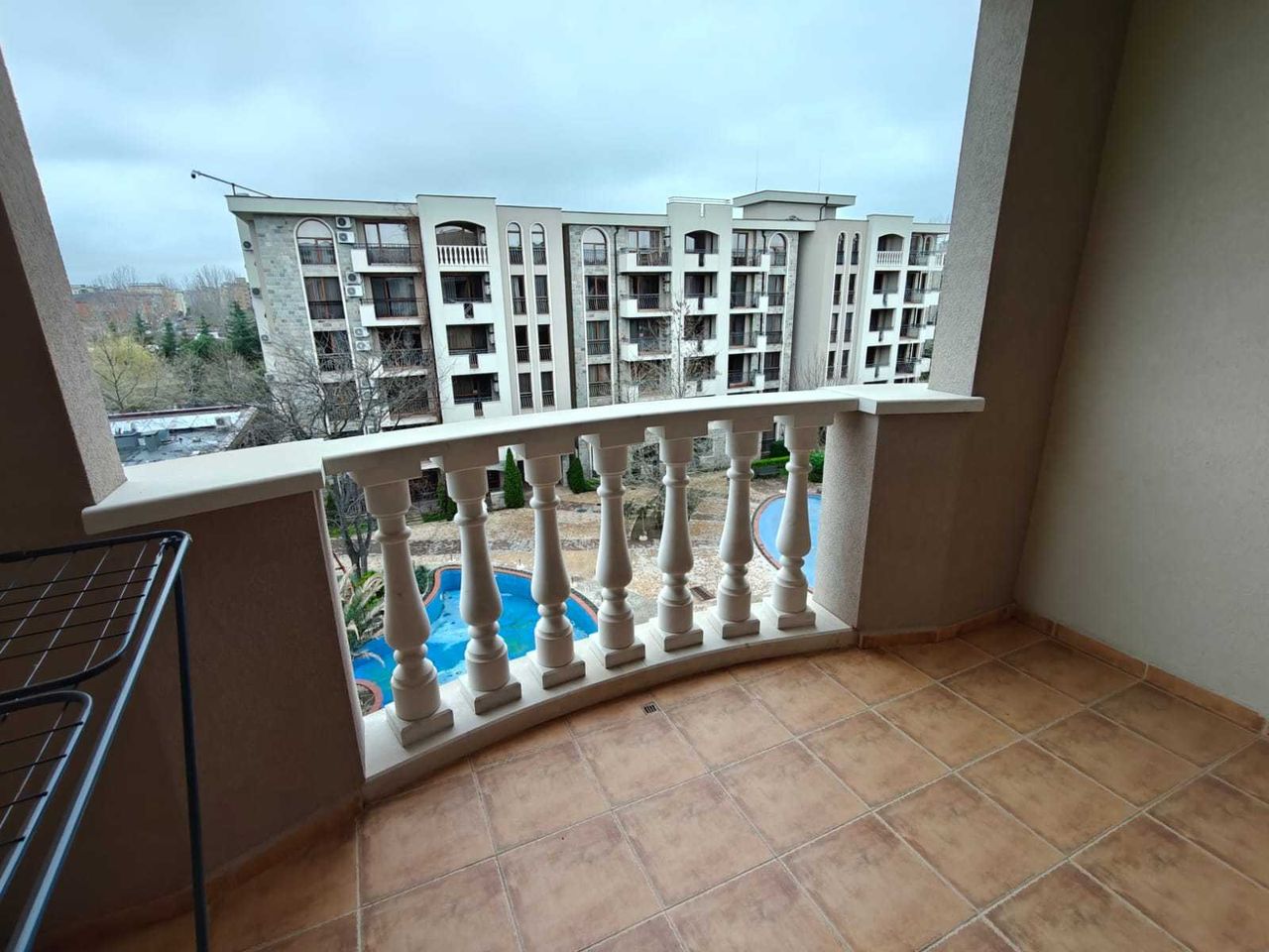 Продава се Едностаен апартамент в к.к. Слънчев бряг - 34 кв.м за 1795 €/кв.м - Снимка #12