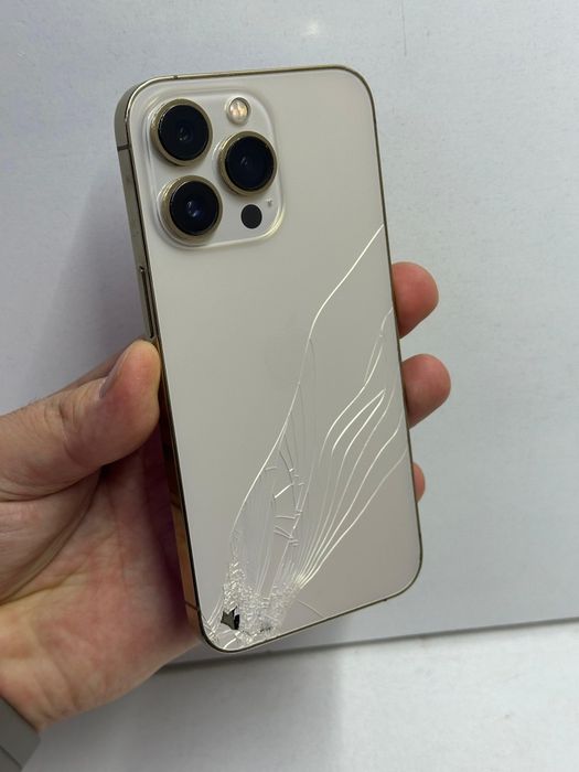 Продам Айфон 13 Про Трещина Крышка